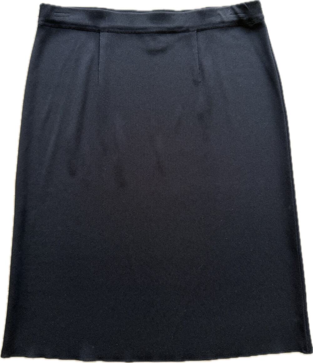EXCLUSIVELY MISOOK Black Pull on Straight Skirt Medium Acrylic Travel Stretch